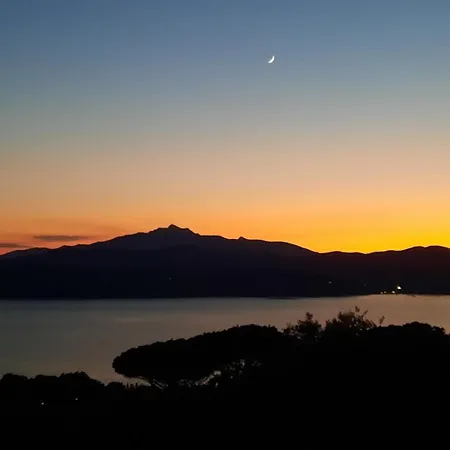 Casottino Presso Residenza Rosso Di Sera